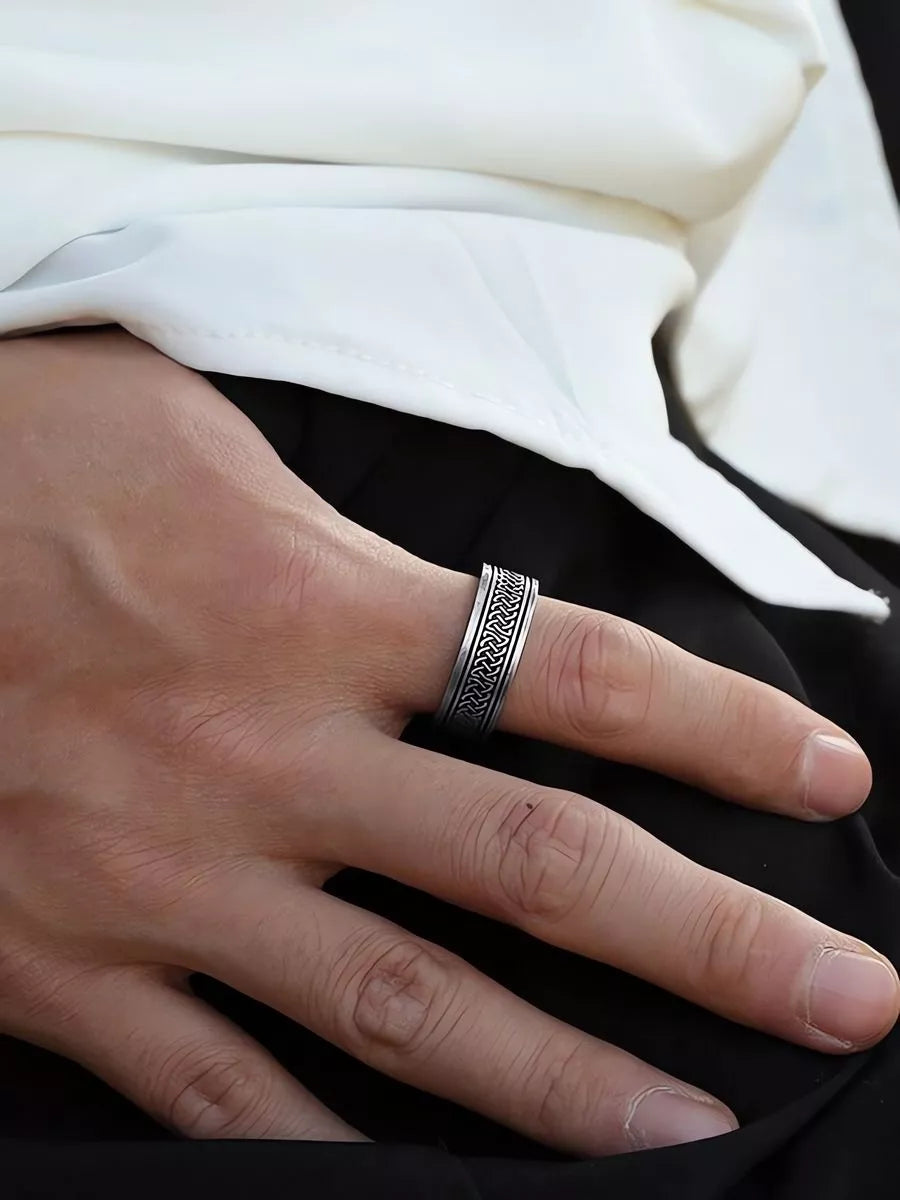Nordic Knot Rune Ring
