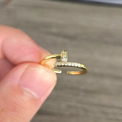 Nail Pavé Cross