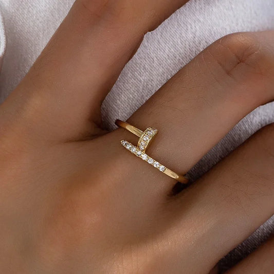 Nail Pavé Cross