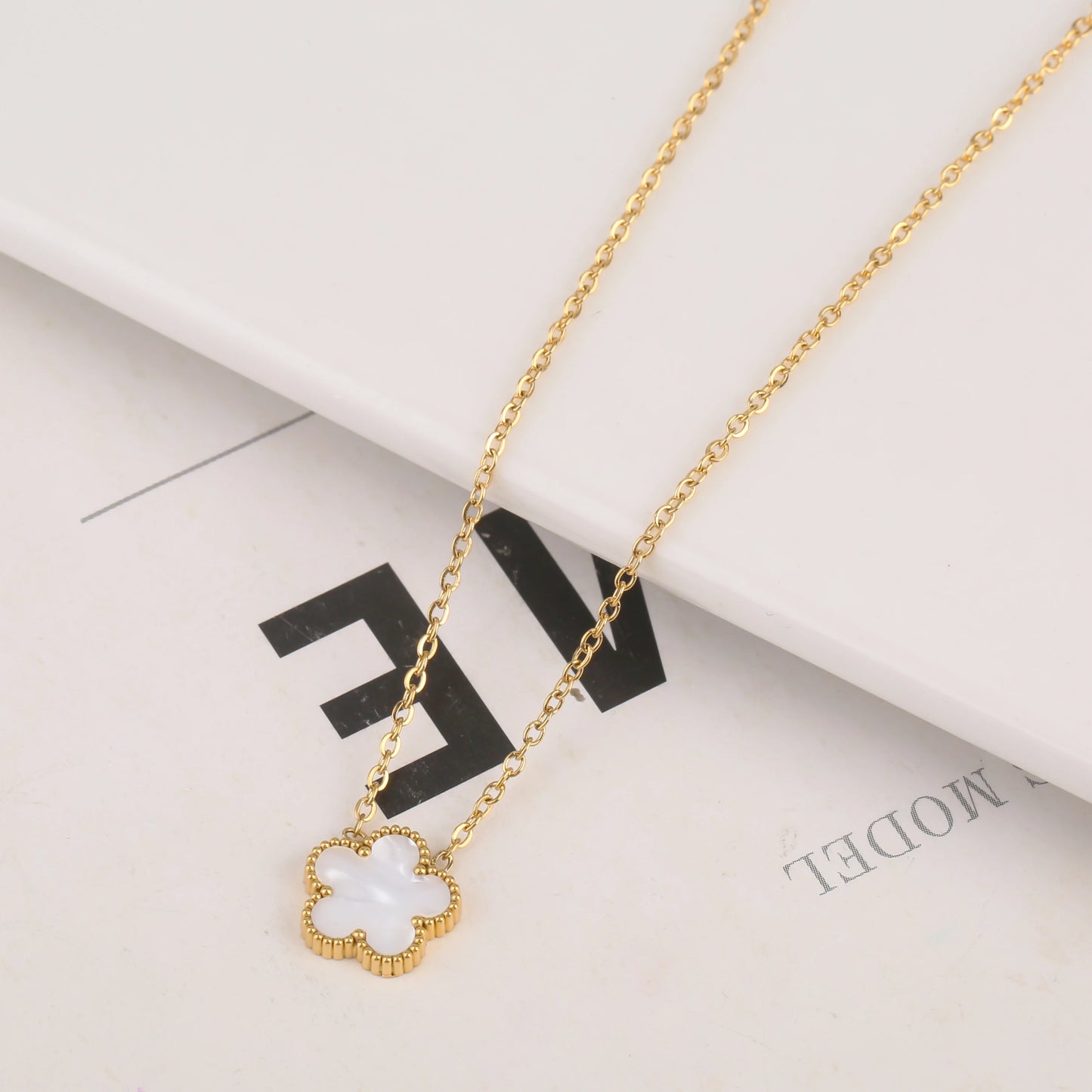 Clover Pendant Necklace