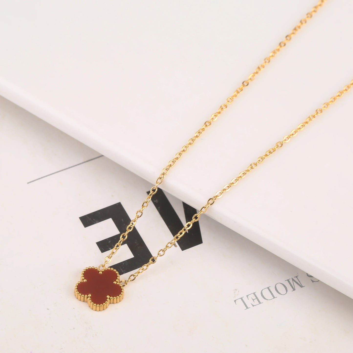 Clover Pendant Necklace